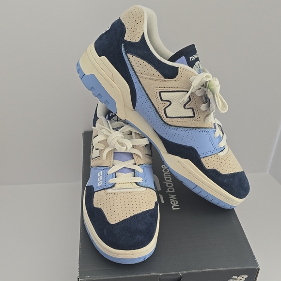 New Balance 550 in Navy, Beige & Light Blue - Picture 3 of 4